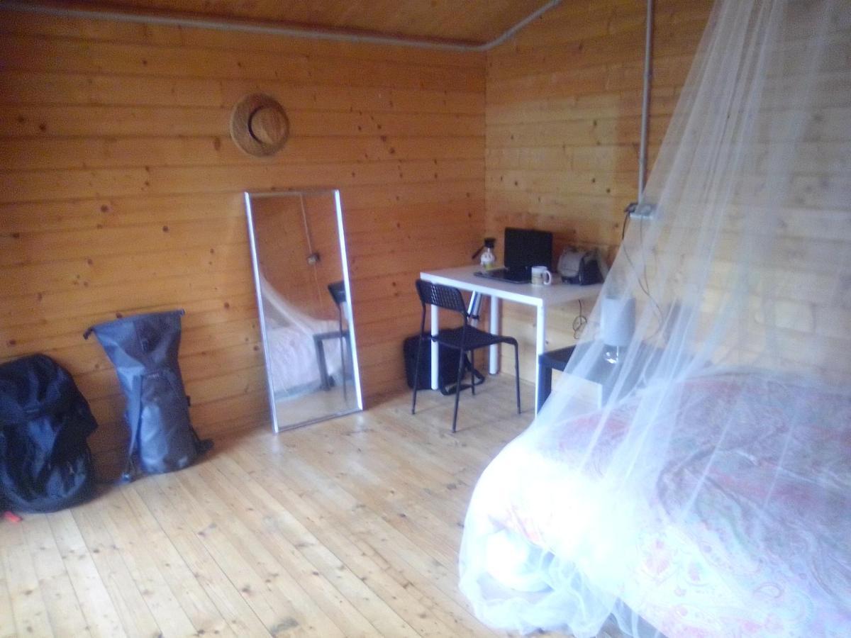 קרבלו Coruna Backpackers Hostel מראה חיצוני תמונה